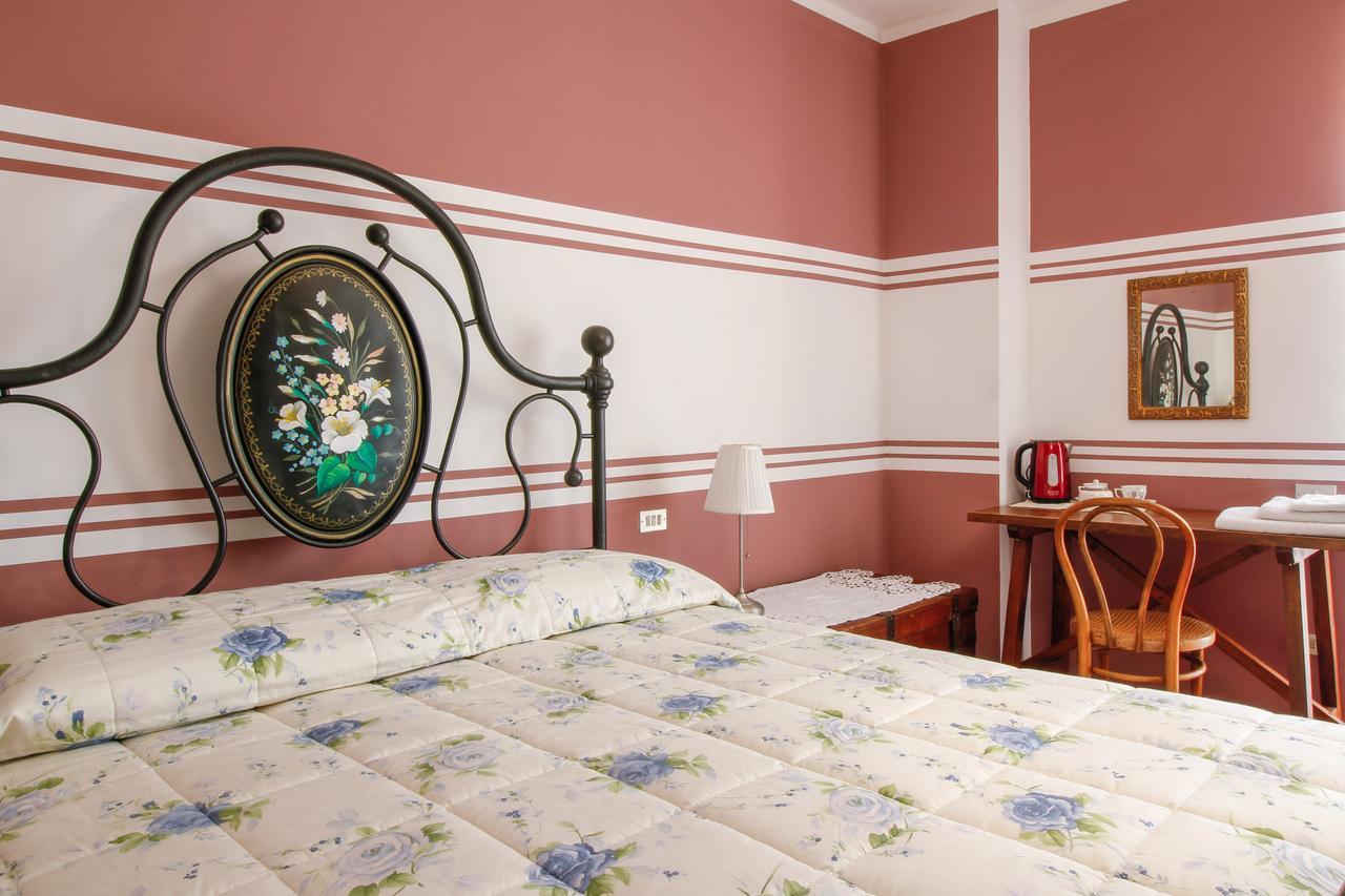 B&B Dimora Morelli กุบบีโอ ภายนอก รูปภาพ